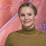Kristen Bell voices concern about message ‘Snow White’ sends to daughters 