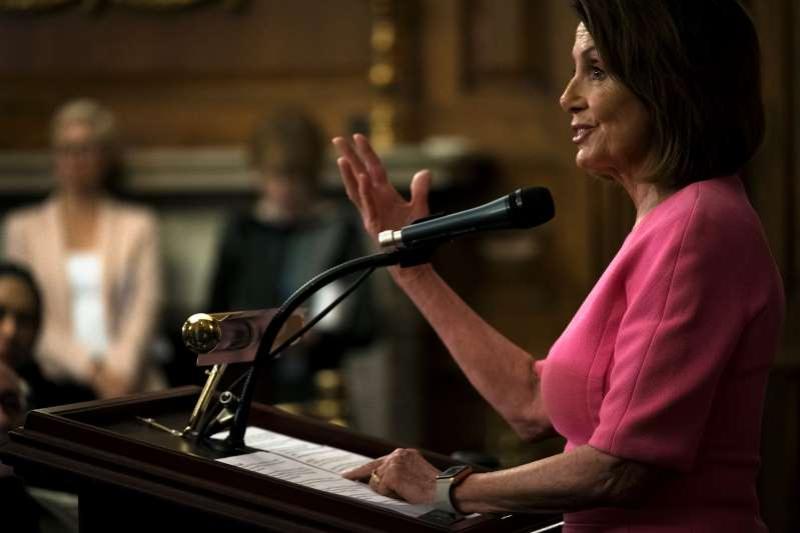 Pelosi moves aggressively to snuff out challenge to her bid for House speaker 