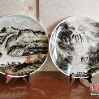 Qinghai artist paints with his bare hands