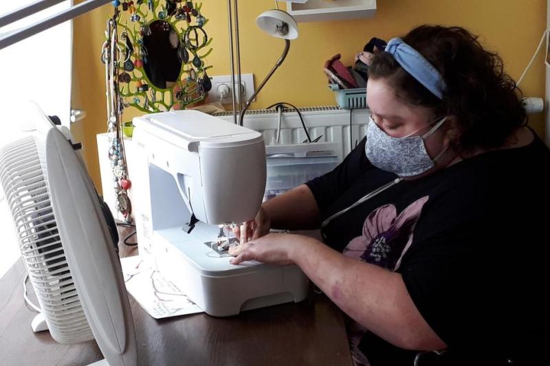 Belgian With 20% Lung Capacity Starts Home Mask Sewing Army