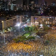 Thousands of Israelis protest against Netanyahu, two meters apart