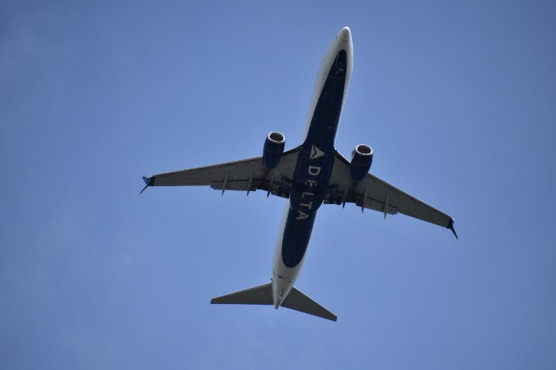 Delta Flight Returns to Gate, Removes Passenger Refusing to Wear Mask