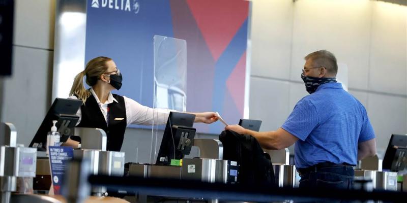 Delta adds 460 passengers who refused masks to 'no-fly' list