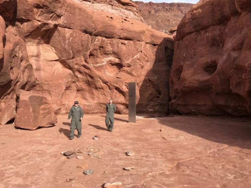 Mysterious silver monolith disappears from Utah desert