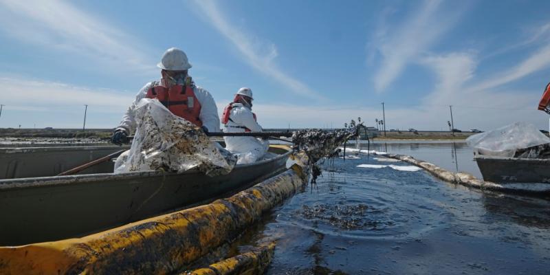 California pipeline shut down after 'worst case' scenario oil spill