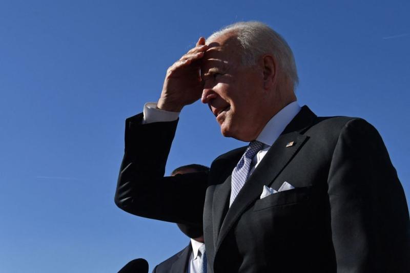 Biden Approval Plummets Double Digits Among Independents Since June: Poll