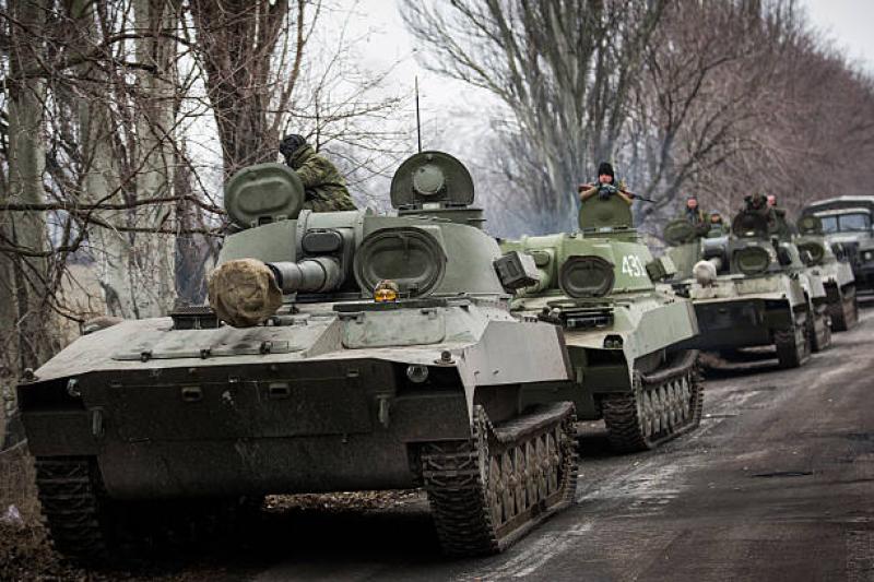 Ukraine, Russia Gear Up for War's Biggest Battles