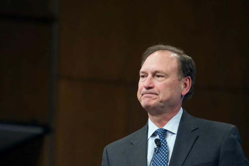 Alito's Arrogance and the End of Roe 