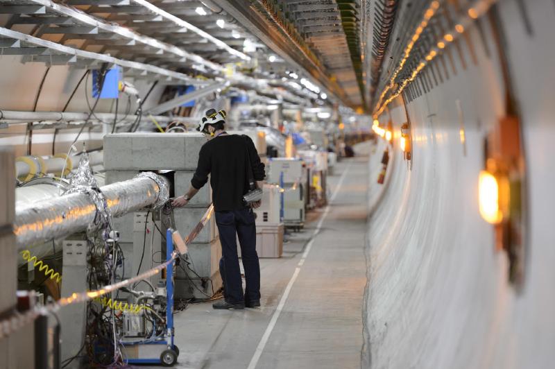 As 'Run 3' begins, CERN touts discovery of exotic particles | AP News