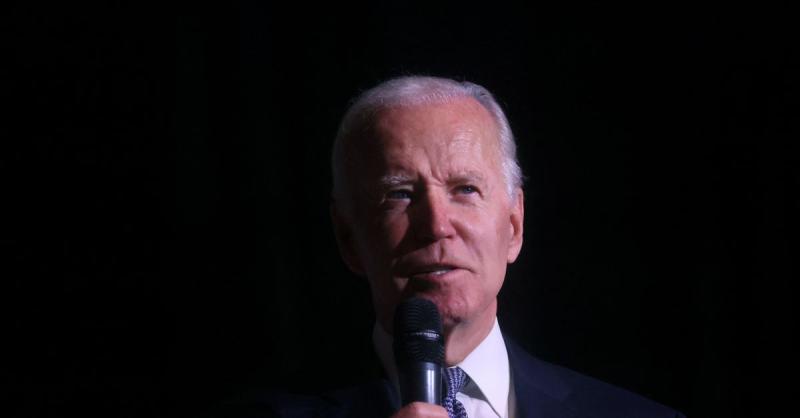 Midterm elections outlook darkens for Biden's White House | Reuters