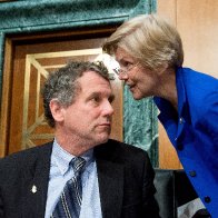 Democrats Increasingly Worry About The Federal Reserve Crushing The Economy | HuffPost Latest News