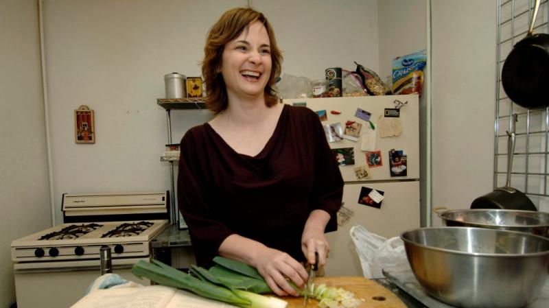 Julie Powell, food writer behind 'Julie & Julia,' dead at 49