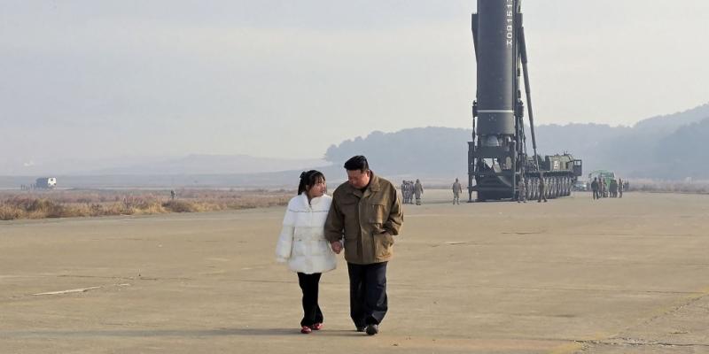 Kim Jong Un reveals daughter at North Korea ballistic missile test
