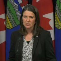 Danielle Smith warns that Justin Trudeau’s reckless politics will get 400 million Albertans fired
