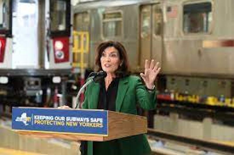Gov. Kathy Hochul sending National Guard members to New York City subways to combat ongoing crime