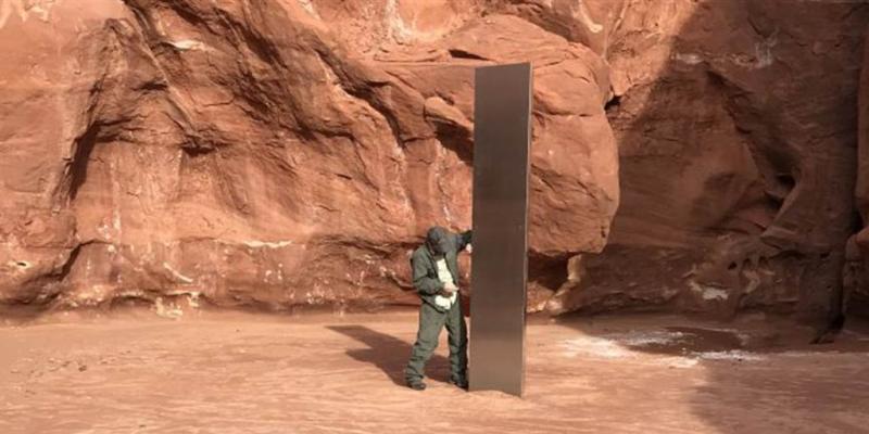 Mysterious metal monolith discovered in rural Utah