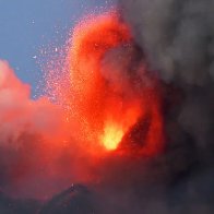 Mount Etna erupts in spectacular fashion - IN PICTURES