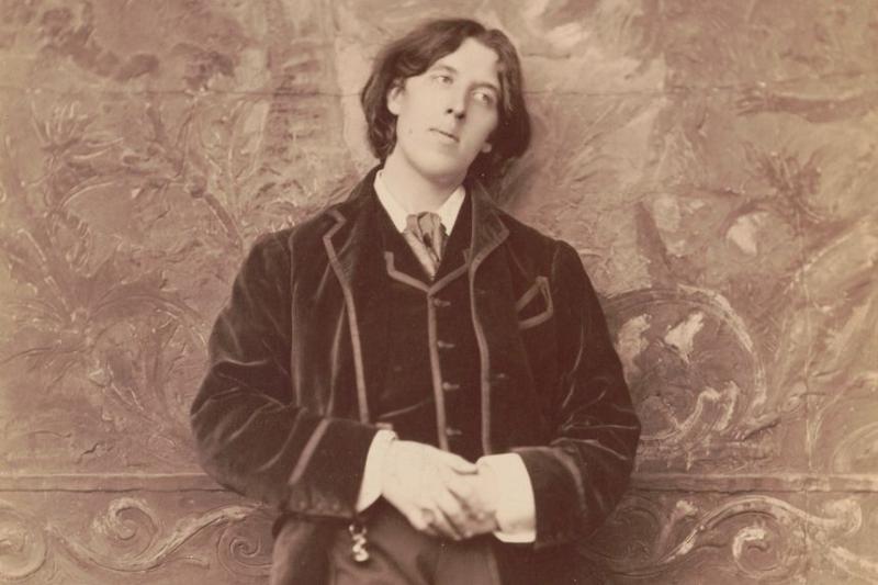 ‘Oscar Wilde’ Review: Portrait of the Artist in Full