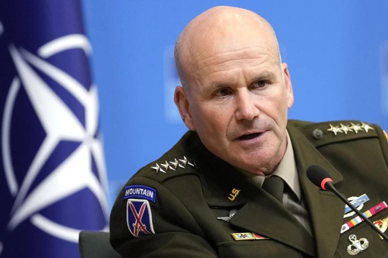 Ukraine will be outgunned by Russia 10 to 1 in weeks without US help, top Europe general says