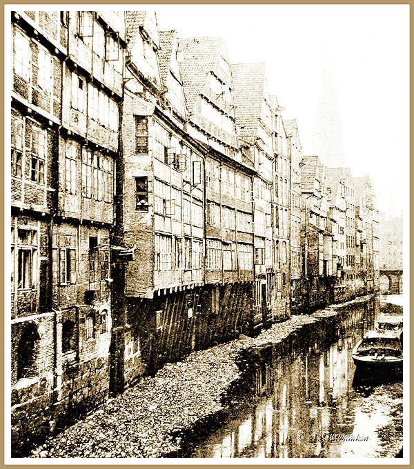 2warehousedistricthamburggermany1903vintagephotographagurmankin.jpg