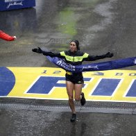 Boston Marathon 2018: Americans dominate both races; Desiree Linden, Sarah Sellers finish 1-2