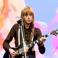 Fleetwood Mac’s Danny Kirwan Dies at 68