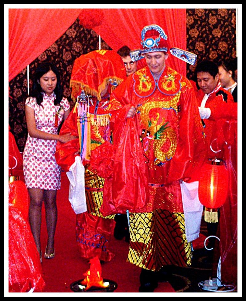 Photo Essay: A Traditional Chinese Wedding - Very Red in Red China