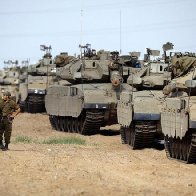 Israel steps up armored deployment on Gaza border, Egypt intervenes