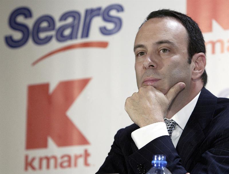  Sears wins reprieve from liquidation as Chairman Lampert makes last-minute bid on bankrupt company