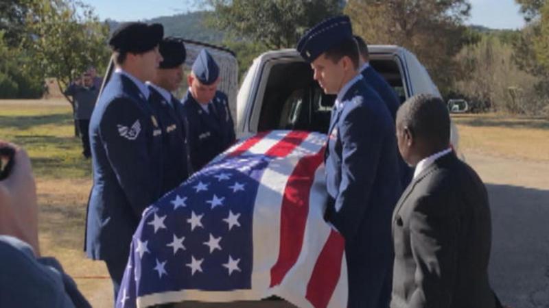 Army of strangers show up to honor Air Force veteran at his funeral