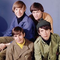 Peter Tork, endearingly offbeat bassist and singer in the Monkees, dies at 77