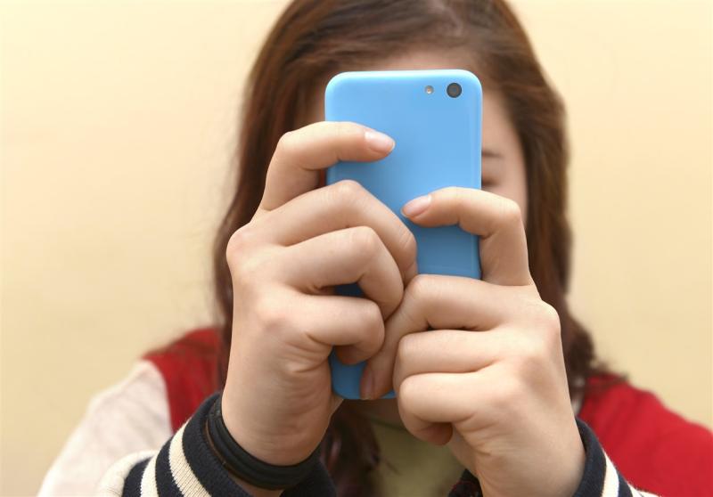 Social media linked to rise in mental health disorders in teens, survey finds