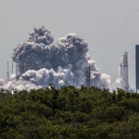 SpaceX conducts Static Fire on Falcon Heavy ahead of Arabsat 6A launch