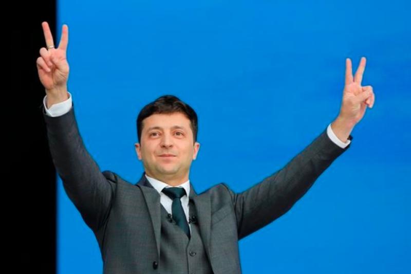 Comedian wins Ukraine presidental election by a landslide!