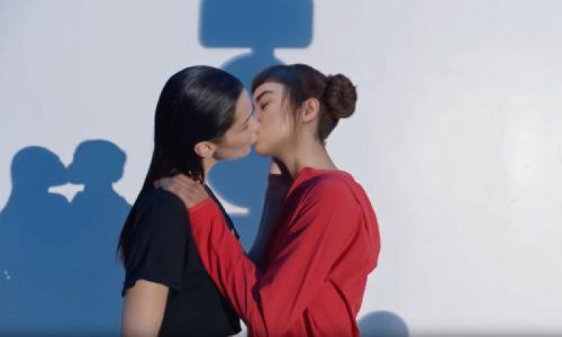 Why Bella Hadid and Lil Miquela’s kiss is a terrifying glimpse of the future 