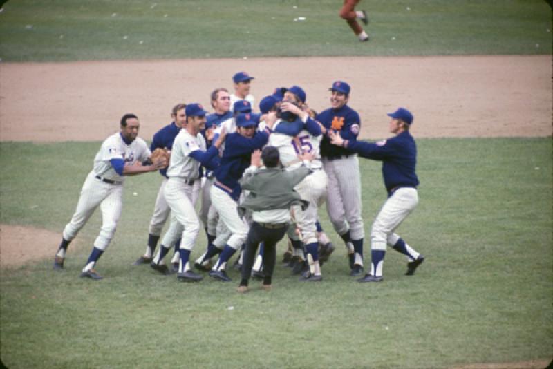 Mets apologize after including two living players in memorial montage during 1969 World Series reunion