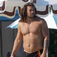 Jason Momoa Ridiculously Shamed on Social Media for Not Being in Aquaman Shape