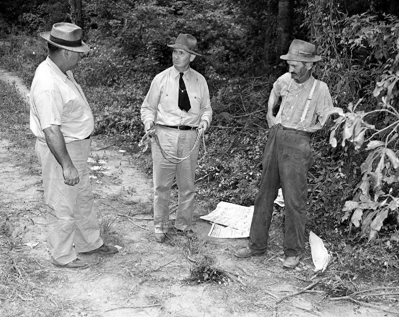  A mob lynching of 4 black sharecroppers in 1946 is focus of court battle over grand jury secrecy