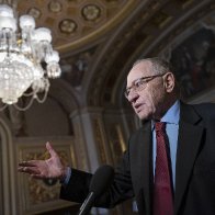 IMPEACHMENT INQUIRY Dershowitz: Trump pursuing quid pro quo to help re-election is not impeachable