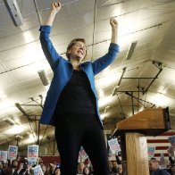 Elizabeth Warren under fire for saying she accepted broke college student's 'last few dollars' for her campaign