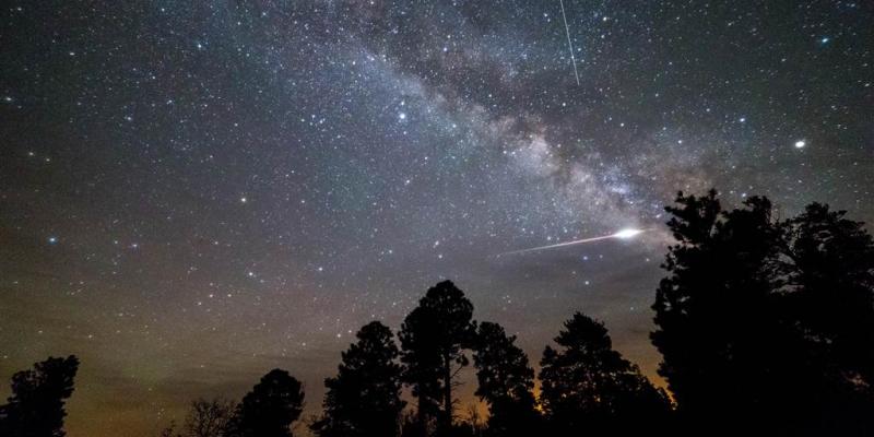 2020 Eta Aquarid meteor shower: How to see 'crumbs' of Comet Halley rain on Earth