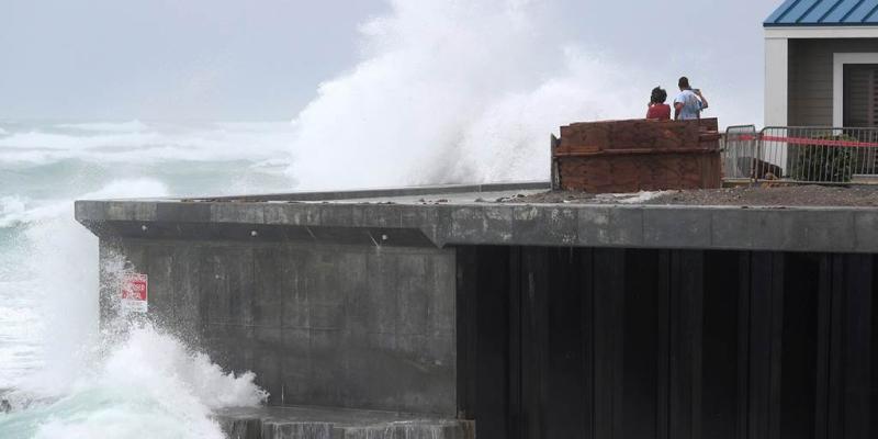 Hurricane Isaias crashes into Carolinas, bringing dangerous winds and rainfall to East Coast