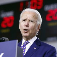 Poll: Biden maintains 10-point national lead over Trump - POLITICO