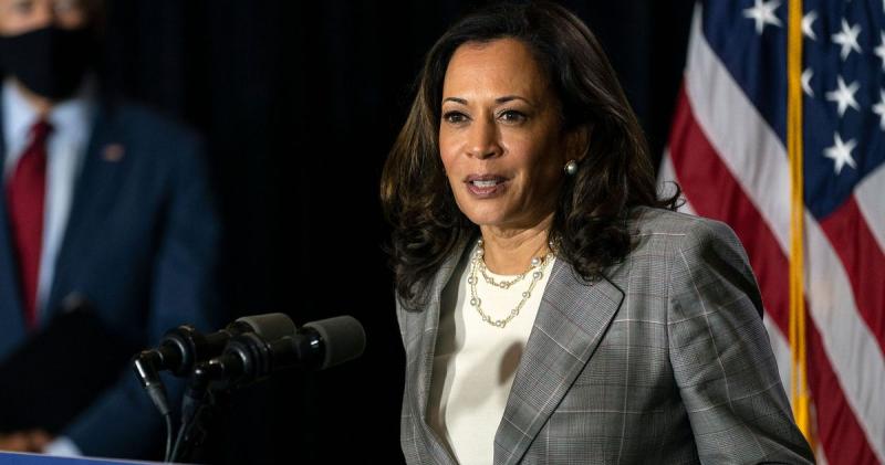 Trump Revives Racist Birther Conspiracy for Kamala Harris