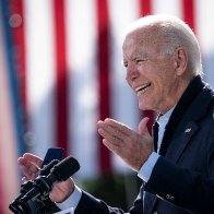 Biden's court 'punt' gets lukewarm response