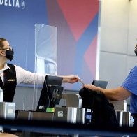 Delta adds 460 passengers who refused masks to 'no-fly' list