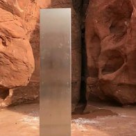 Utah monolith: Helicopter crew discovers mysterious metal monolith deep in the desert