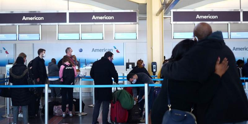 U.S. air travel hit post-March peak on day before Thanksgiving