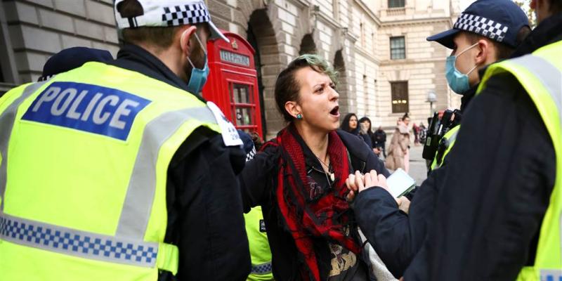 More than 150 anti-lockdown, anti-vaccine protesters arrested in London