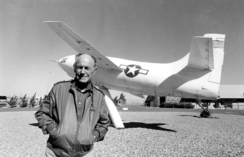 'America's greatest Pilot' Chuck Yeager, first person to break sound barrier, dies at 97